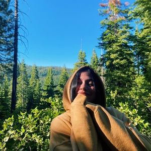 Meet your Posher, Aylin